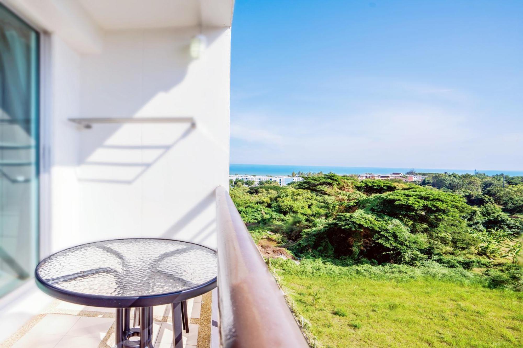 First Hua Hin - Happy Rent Apartman Kültér fotó